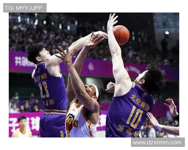 亚眠与摩纳哥激战正酣比分如何揭晓双方实力对决引人关注