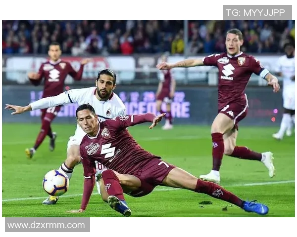 托基联迎战西布朗全力争胜期待精彩对决展现足球魅力 托基联迎战西布朗全力争胜期待精彩对决展现足球魅力