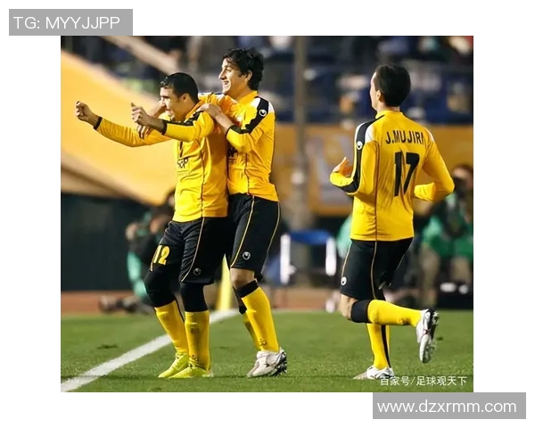 波斯波与塔什干棉的激烈对决揭示了足球战术与团队合作的重要性 波斯波与塔什干棉的激烈对决揭示了足球战术与团队合作的重要性