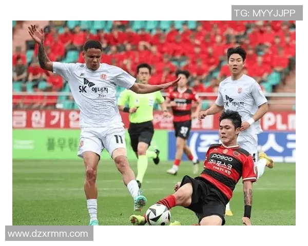 浦项制铁迎战大邱FC争夺韩国足球联赛关键三分之战 浦项制铁迎战大邱FC争夺韩国足球联赛关键三分之战