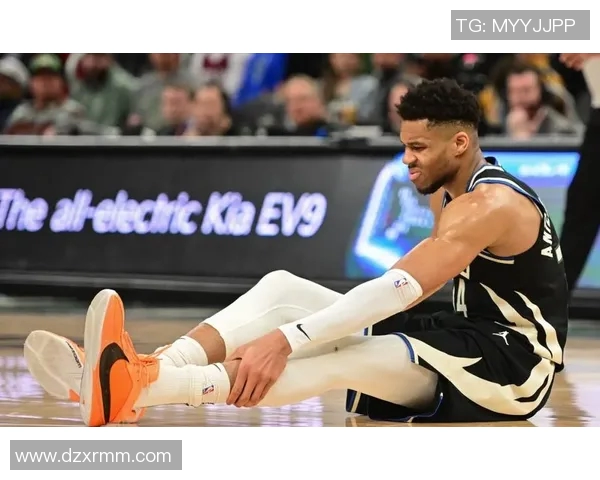 字母哥愤怒撕毁球衣雄鹿惨败后更衣室内发生激烈冲突