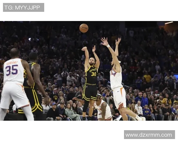 库里三分大赛决赛狂砍20球创历史奇迹引发全场欢呼