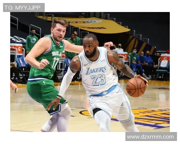 巴塞罗那与尤文图斯决赛结果揭晓引发球迷热议与讨论