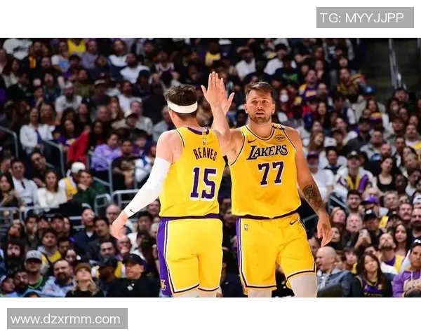 湖人对决雄鹿第二场精彩回顾与赛后分析全景展现