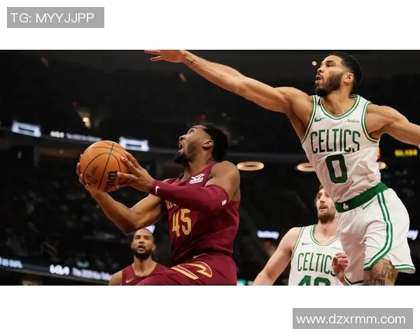 达拉斯小牛队与雷霆的激烈对决展现篮球魅力与团队精神的巅峰对抗